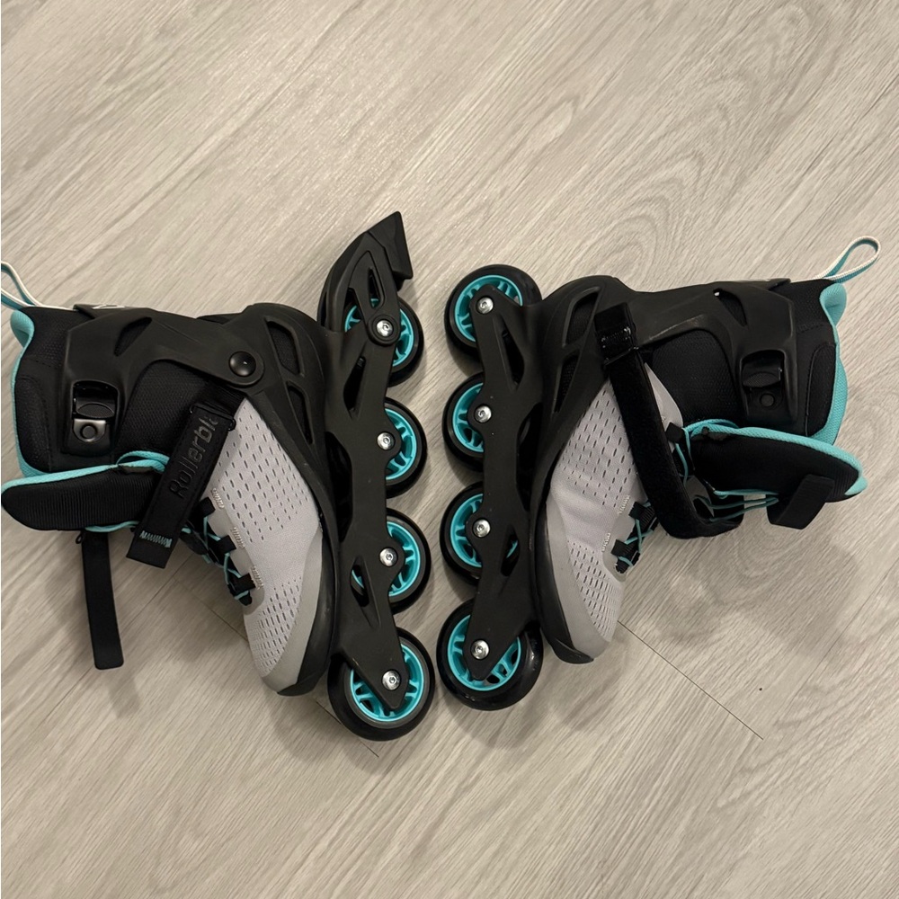 Black and Light Blue Zetrablade Elite Women’s Inline Skates - Size 8